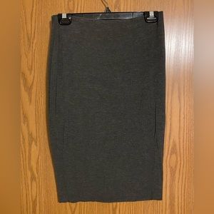 Dark gray slim fitted skirt